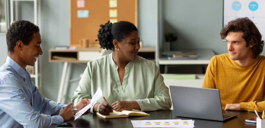Redução de custos para RH: Como o clima organizacional afeta financeiramente as empresas 